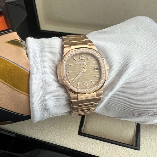 Patek Philippe Nautilus Quartz 32mm 7010/1R-012 Golden Brown Opaline Dial - Image 3