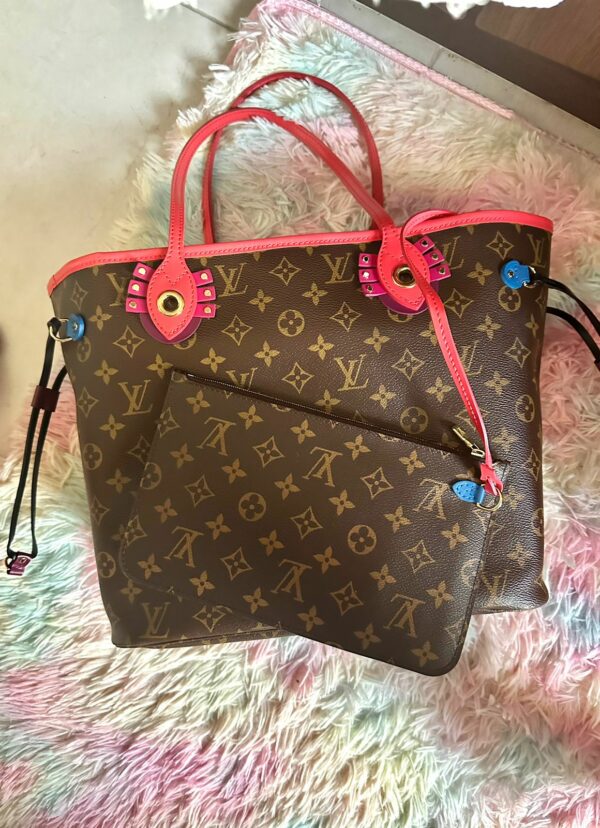 Louis Vuitton Monogram Totem Neo Neverfull MM Flamingo Bag - Image 9