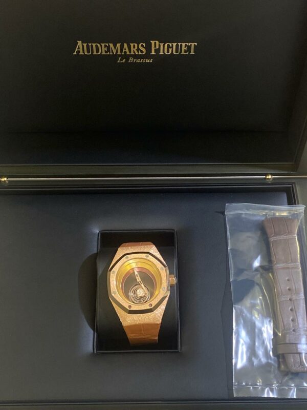 Audemars Piguet Royal Oak 38.5mm 26630OR.GG.D626CR.01 Concept Flying Tourbillon ''Tamara Ralph'' Limited Edition - Image 2