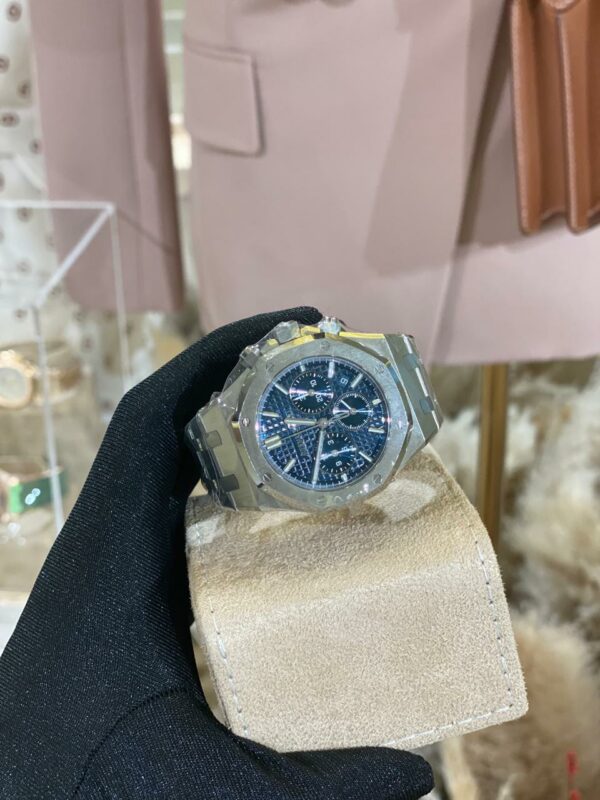 Audemars Piguet Royal Oak 38mm 26715ST.OO.1356ST.01 Selfwinding Chronograph “Grande Tapisserie” Dial Iconic Bleu Nuit Nuage 50 hue - Image 2
