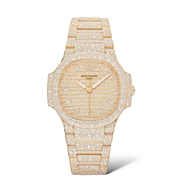 Patek Philippe 35.2mm 7118/1450R Nautilus ''Ladies Automatic'' Self-Winding Rose Gold Paved With Diamonds