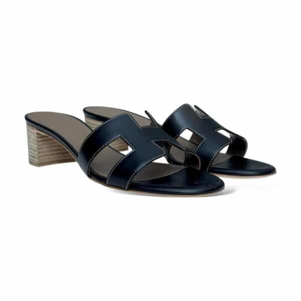 Hermes Oasis 39 EU Black Sandals