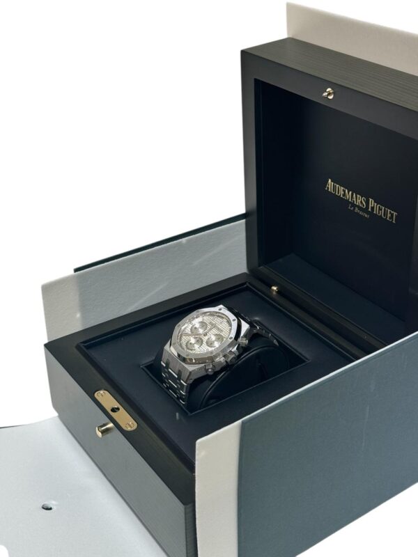 Audemars Piguet Royal Oak 41mm 26240St.OO.1320ST.03 50th Anniversary White - Image 3