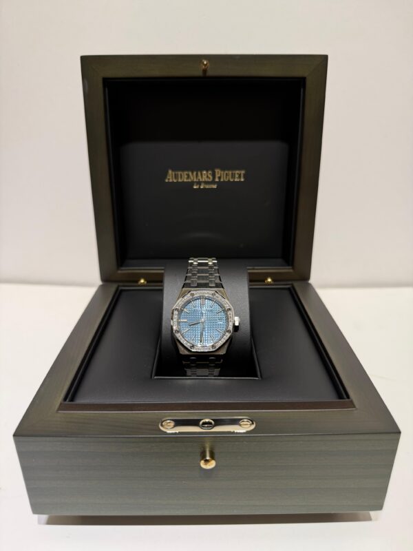 Audemars Piguet Royal Oak 34mm 74451ST.ZZ.1361ST.03 Stainless Steel, Light Ice Blue Dial - Image 3