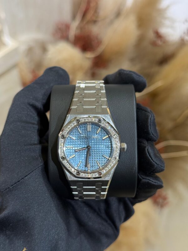 Audemars Piguet Royal Oak 34mm 74451ST.ZZ.1361ST.03 Stainless Steel, Light Ice Blue Dial - Image 2