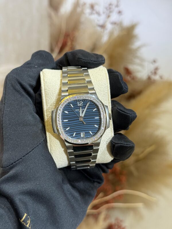 Patek Phillipe Nautilus Self-Winding 35.2mm 7118/1200A Blue Opaline Dial - Image 2