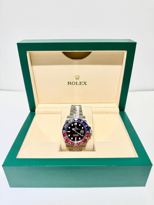 Rolex GMT-Master II Oyster, 40 mm, Oystersteel 126710BLRO - Image 3