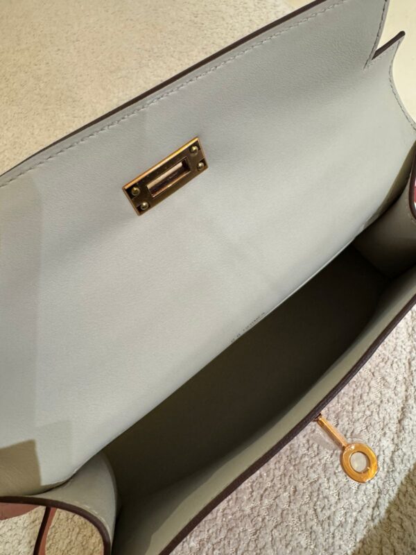 Hermes Kelly Pochette SO Rose Sakura Swift PBHW - Image 6